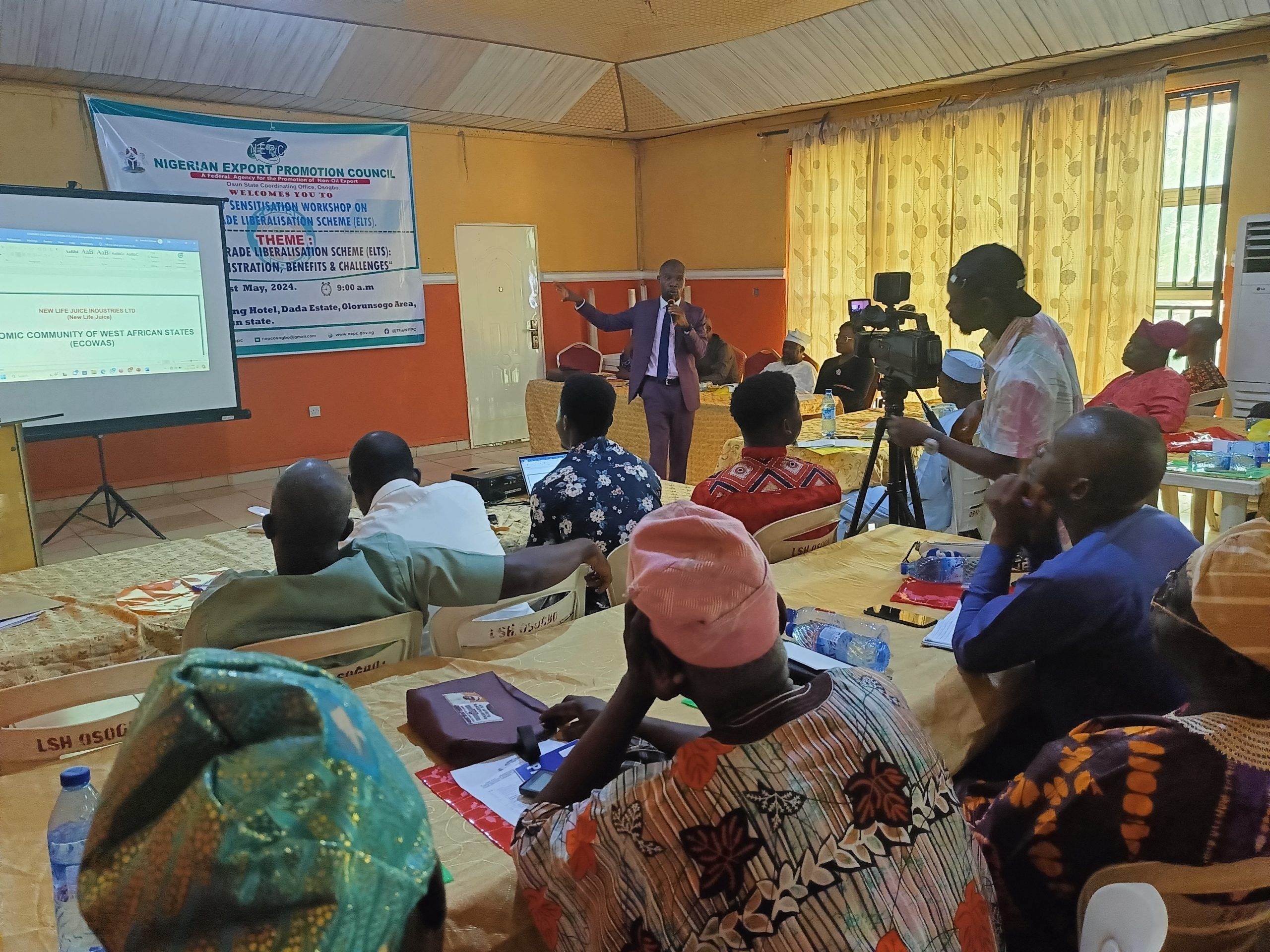 Leading a session on maximizing the benefits of the ECOWAS Trade Liberalization Scheme (ETLS) during the sensitization workshop organized by the Nigerian Export Promotion Council (NEPC) smart Office, Osogbo, Osun State.